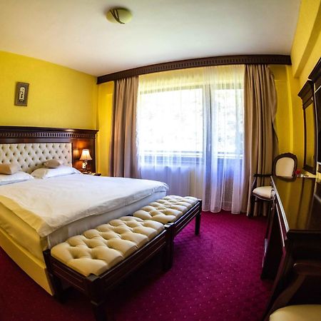 Hotel Trei Brazi Băile Olăneşti Екстериор снимка