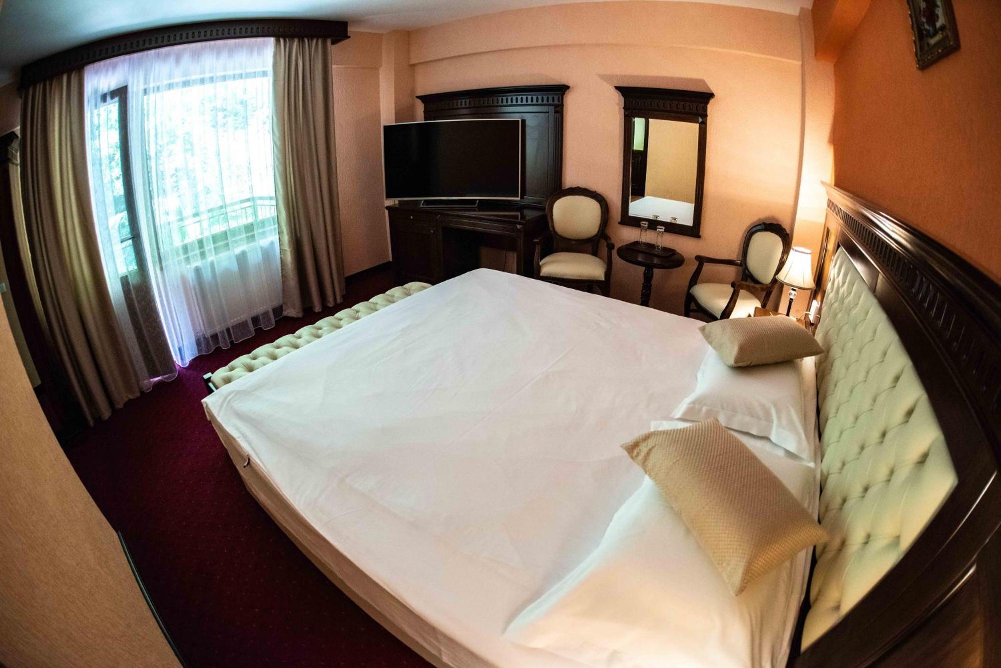 Hotel Trei Brazi Băile Olăneşti Екстериор снимка